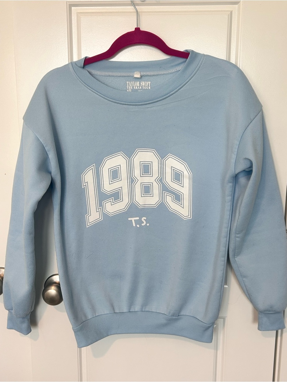 Taylor Swift 1989 Light Blue Crewneck Sweatshirt XS